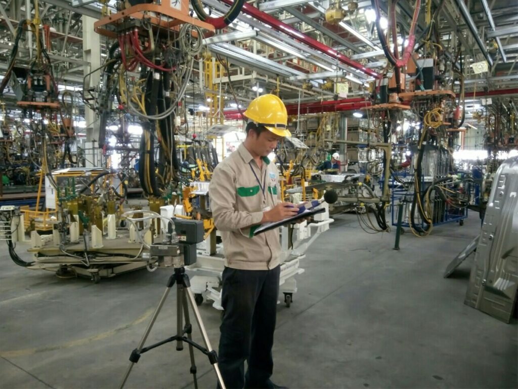 Tại sao doanh nghiệp phải thực hiện quan trắc môi trường lao động? 1 Tai sao doanh nghiep phai thuc hien quan trac moi truong lao dong