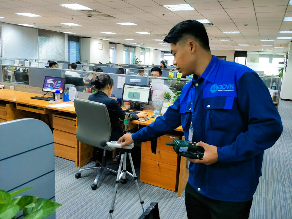 quant rắc môi trường lao động