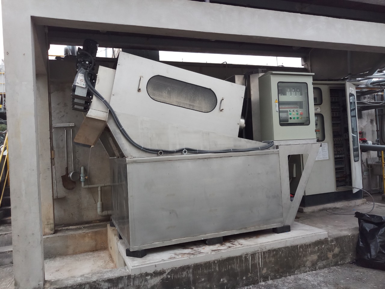 Máy ép bùn trục vít 11 6966d8e4189cfec2a78d