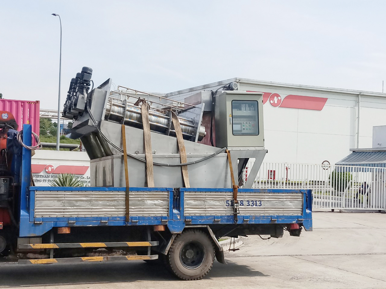 Máy ép bùn trục vít 5 MEB may ep truc vit