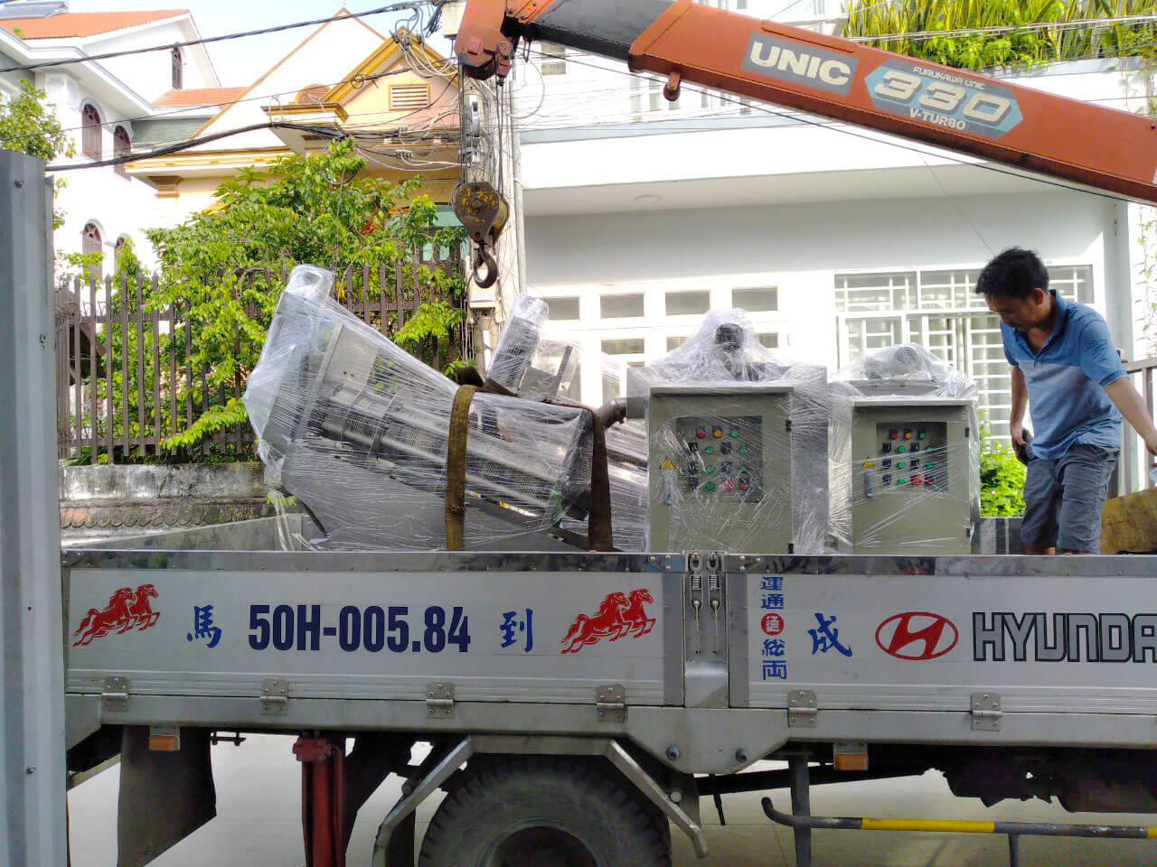 Máy ép bùn trục vít 3 May ep bun Inox 1