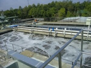 Vi sinh vật xử lý nước thải như thế nào? 4 cac phuong phap khu trung nuoc thai pho bien nhat hien nay